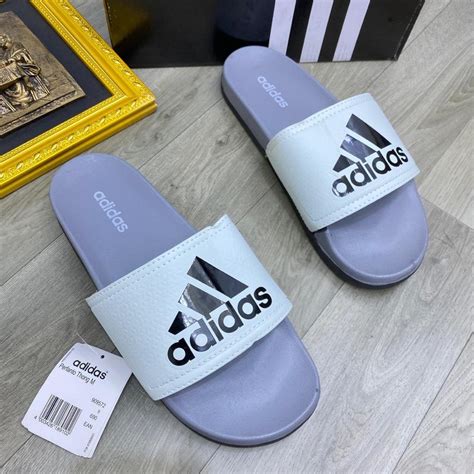 adidas slippers original.